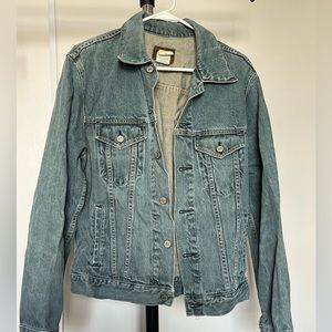 Classic fit vintage jean jacket